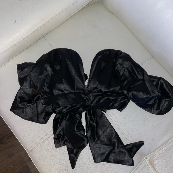 Black off shoulder bow top - Picture 6 of 7